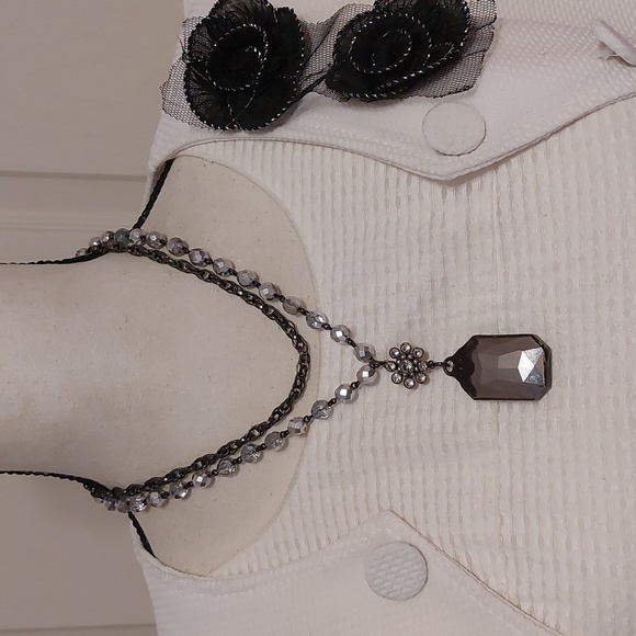 Vintage Jewelry - Unique Vintage Rhinestone Flower with Faceted Glass Pendant Beaded Long Necklace
